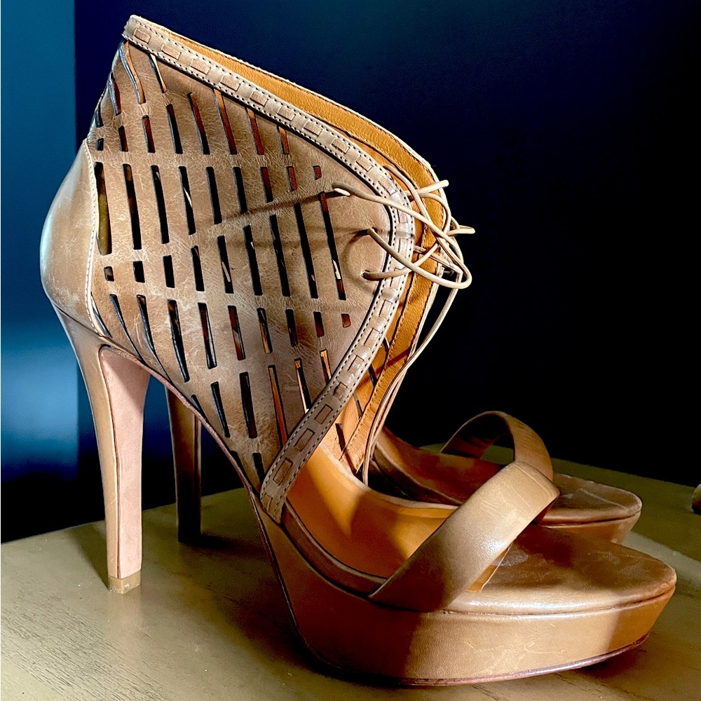 Pour La Victoíre Open Toe Lace-up Heels Sandal.